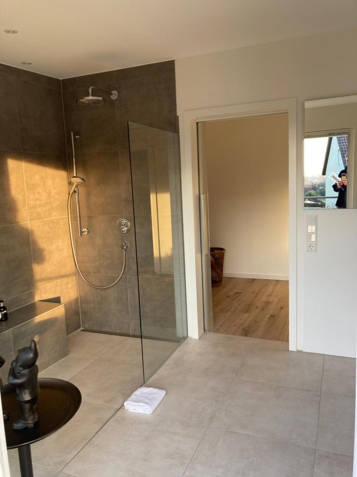 Neues Penthouse-Loft Mit Konuskarte Fuer Gratis Oepnv Appartement Ehrenkirchen Buitenkant foto