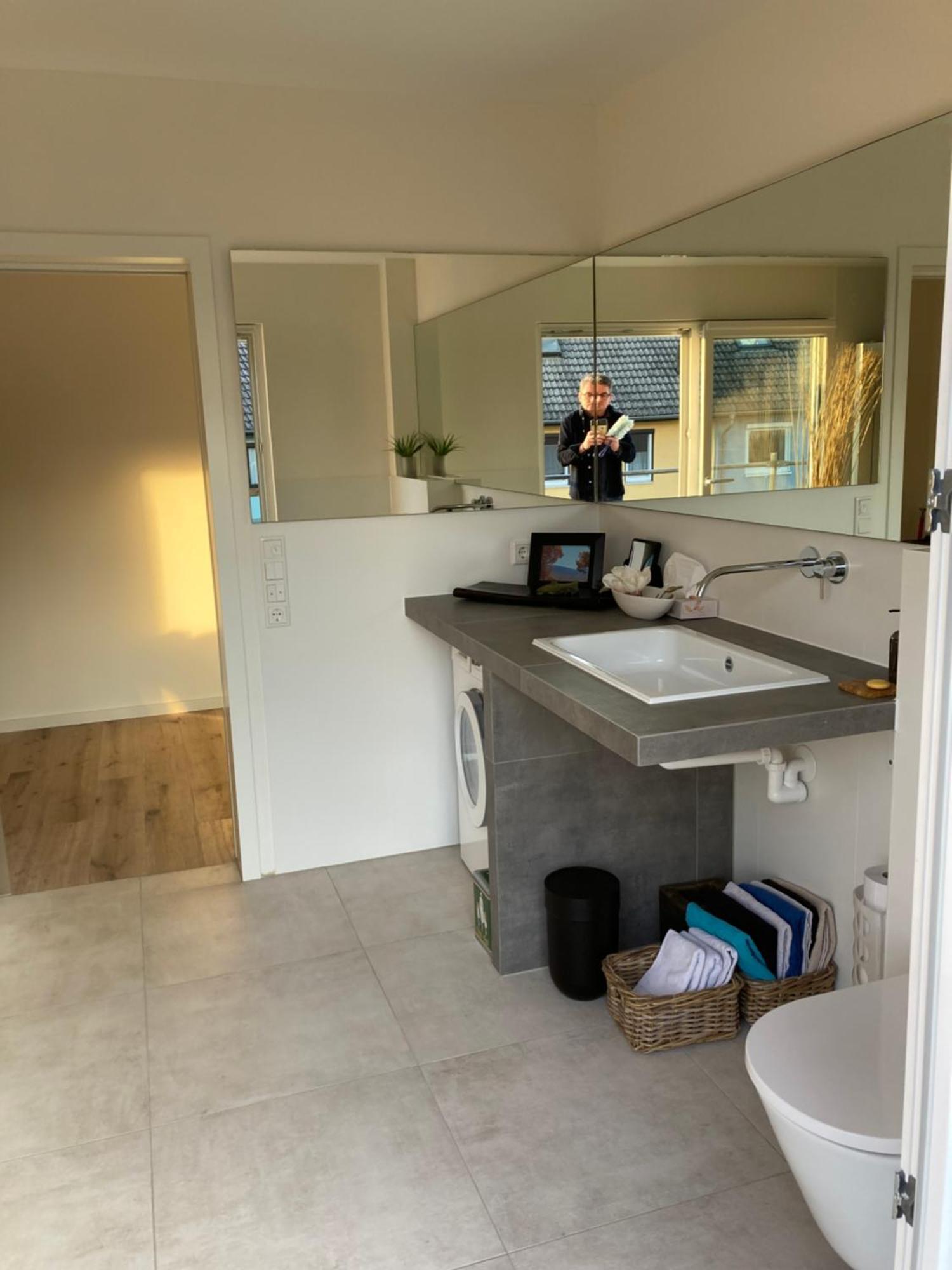 Neues Penthouse-Loft Mit Konuskarte Fuer Gratis Oepnv Appartement Ehrenkirchen Buitenkant foto