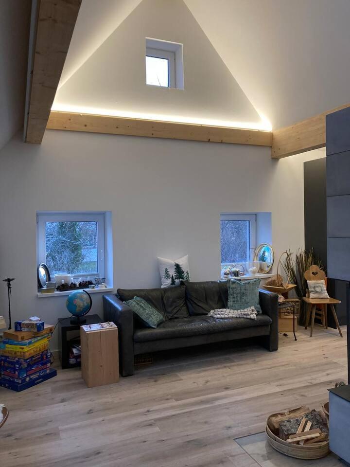 Neues Penthouse-Loft Mit Konuskarte Fuer Gratis Oepnv Appartement Ehrenkirchen Buitenkant foto