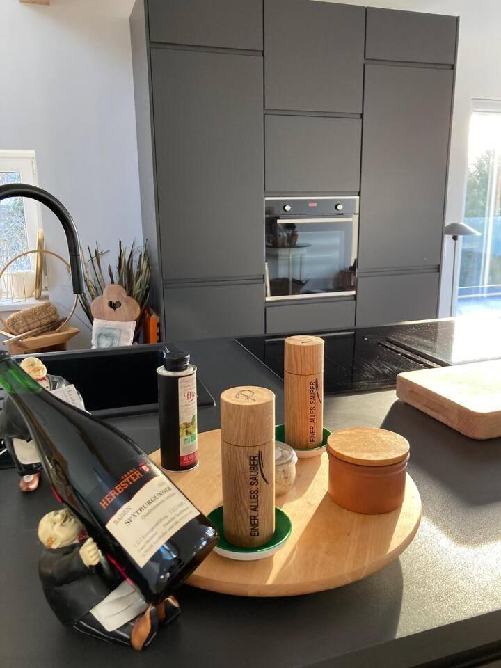 Neues Penthouse-Loft Mit Konuskarte Fuer Gratis Oepnv Appartement Ehrenkirchen Buitenkant foto