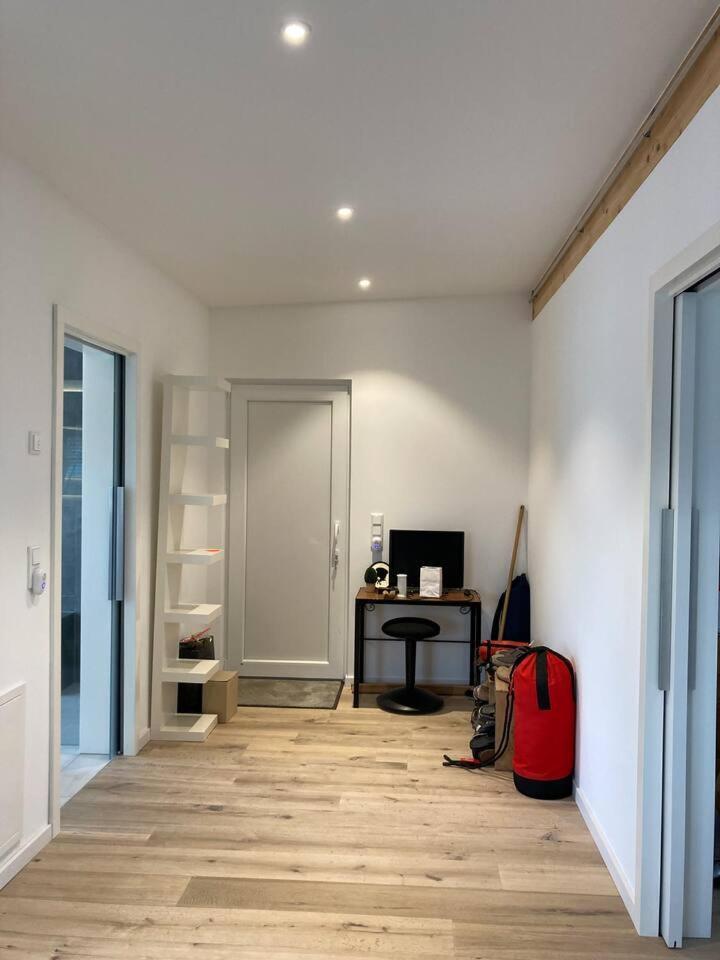 Neues Penthouse-Loft Mit Konuskarte Fuer Gratis Oepnv Appartement Ehrenkirchen Buitenkant foto