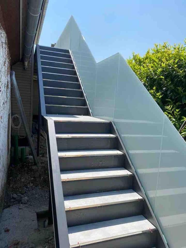Neues Penthouse-Loft Mit Konuskarte Fuer Gratis Oepnv Appartement Ehrenkirchen Buitenkant foto