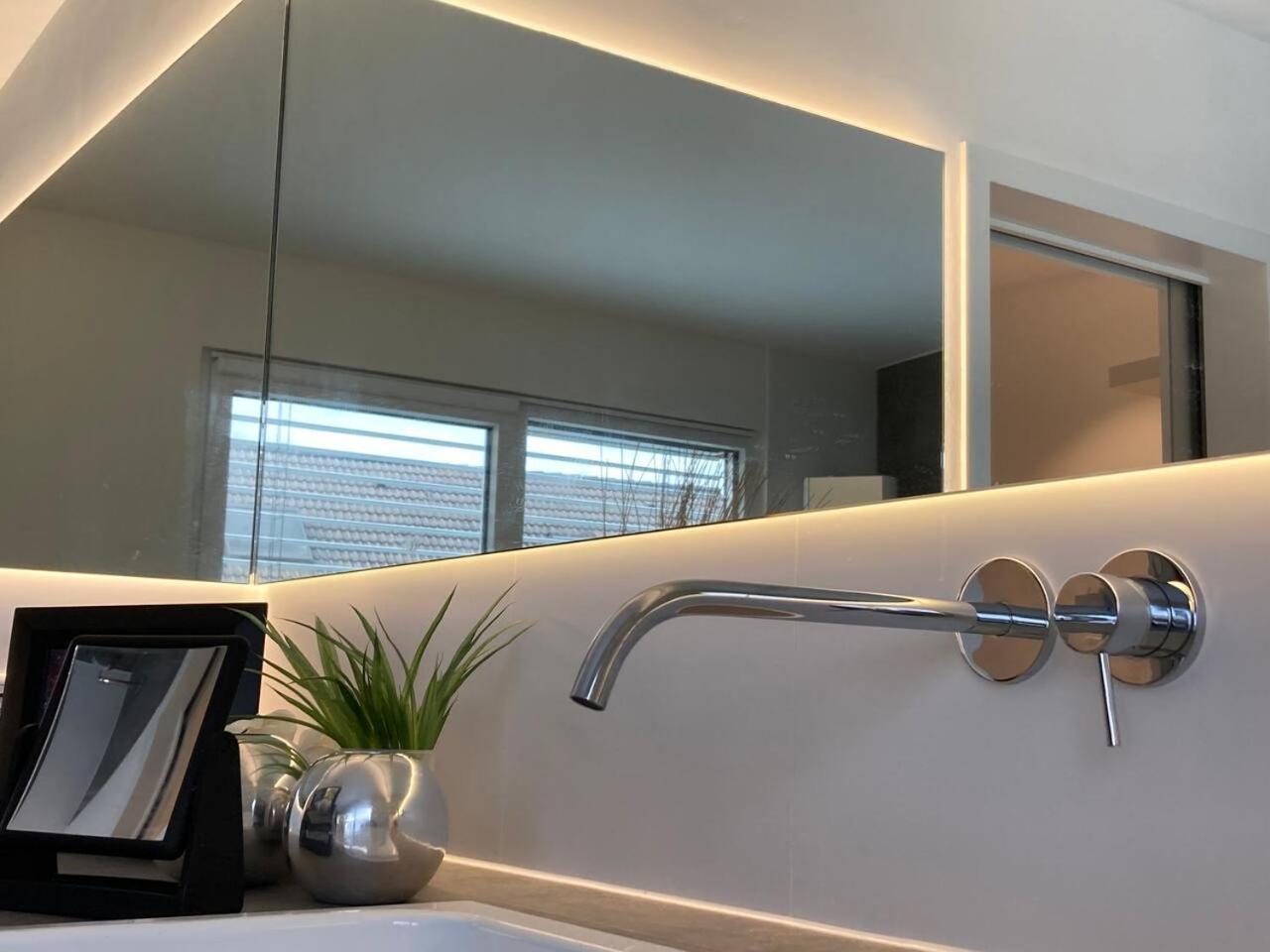 Neues Penthouse-Loft Mit Konuskarte Fuer Gratis Oepnv Appartement Ehrenkirchen Buitenkant foto
