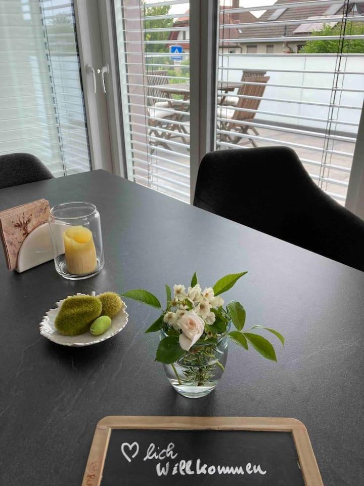 Neues Penthouse-Loft Mit Konuskarte Fuer Gratis Oepnv Appartement Ehrenkirchen Buitenkant foto
