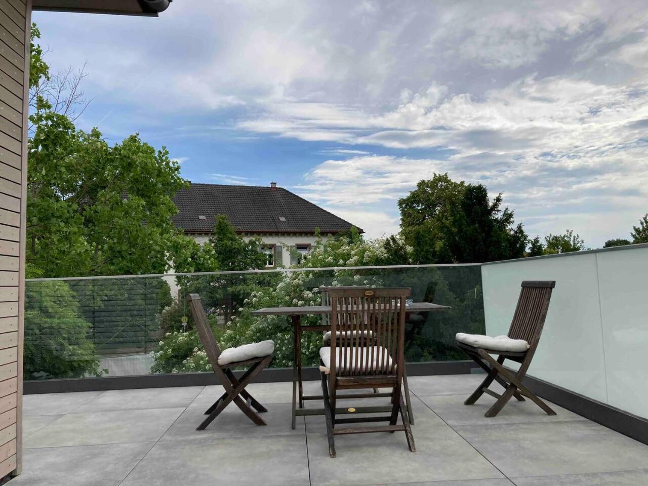 Neues Penthouse-Loft Mit Konuskarte Fuer Gratis Oepnv Appartement Ehrenkirchen Buitenkant foto